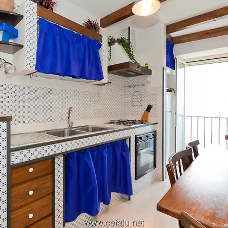 Vacation Service Seafront Apartments *