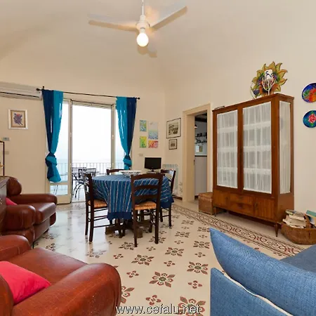 Vacation Service Seafront Apartments *